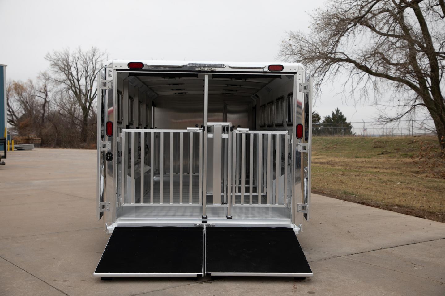 Black Showstar LX with Double Rear Ramps