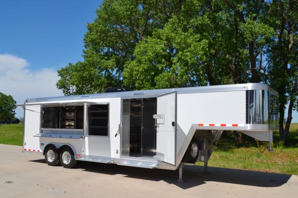 White Transtar 24′ x 8′ Show Supply Trailer #11699