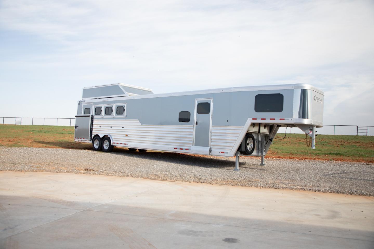 Silver Norstar 4 Horse Side Slant Load with Living Quarters and Integrated Hay Pod