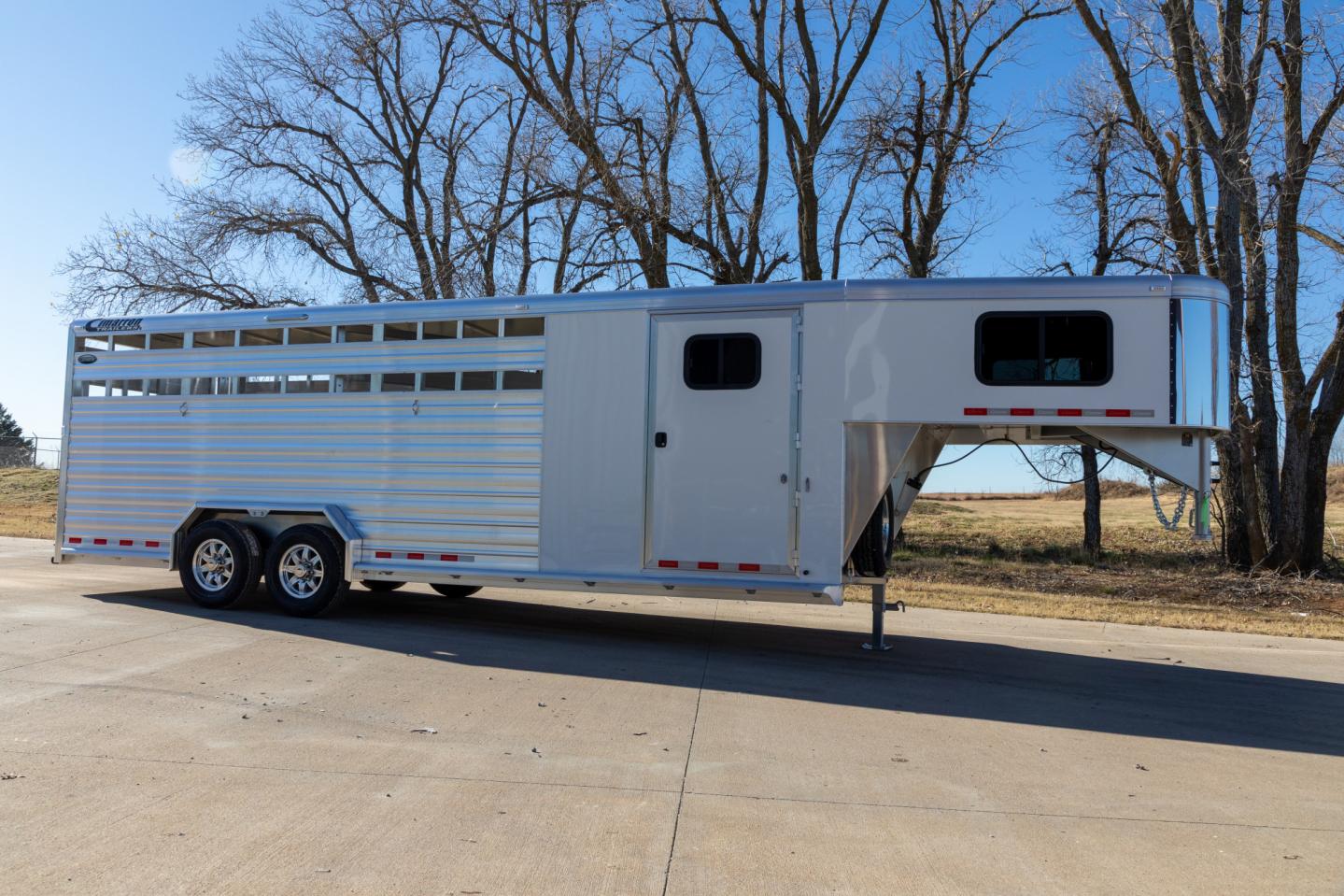 White 24&#039; Lonestar RTG #13361